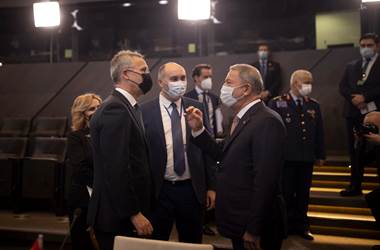 Millî Savunma Bakanı Hulusi Akar, NATO Karargâhındaki İkinci Gün Oturumlarına Katıldı